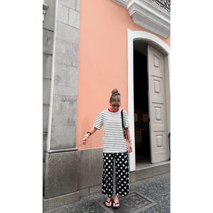 Camiseta Listrada Gola Vermelha - Preto/Branco