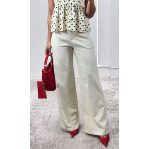 Calça Reta Botão Madeirado - Cru