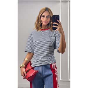 Camiseta Listra Fina Gola Vermelho - Azul Marinho/Branco