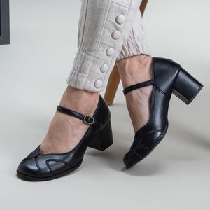 Sapato Retro Feminino de couro cor Preto com salto... - LILASCALCADOS