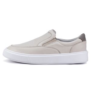 Mocassim Compass 325 De Couro OFF White Confortável Casual 