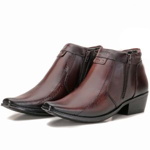 Bota Social Country Bico Fino Em Couro Marrom Macia Comitiva