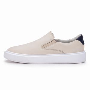 Mocassim Compass 305 De Couro Off White Confortável Casual