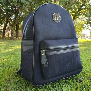 MOCHILA ESTRUTURADA IASMIM PRADO - JEANS - Magia Bolsas e Acessórios