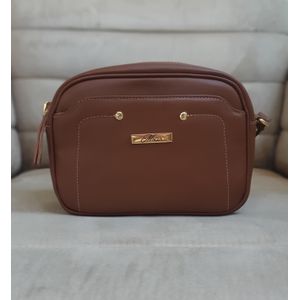 Bolsa casual com detalhe na frente - Magia Bolsas e Acessórios