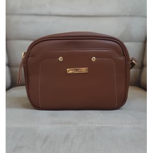 Bolsa casual com detalhe frontal - Magia Bolsas e Acessórios