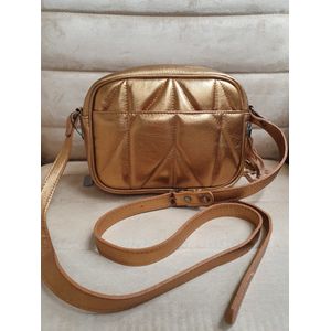 Bolsa com bolso frontal com detalhes Couro Legitimo - Magia Bolsas e Acessórios