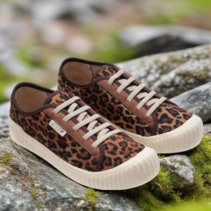 Tênis Feminino Bya Casual Moderno Onça Macio Leve Calce fácil animal print fashion 