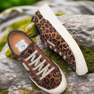Tênis Feminino Bya Casual Moderno Onça Macio Leve Calce fácil animal print fashion 