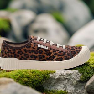 Tênis Feminino Bya Casual Moderno Onça Macio Leve Calce fácil animal print fashion 