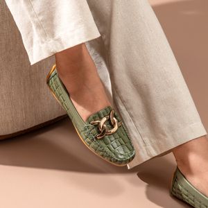 Mocassim Feminino Florença Em Couro Croco Verde Ol... - SAVELLI CALÇADOS