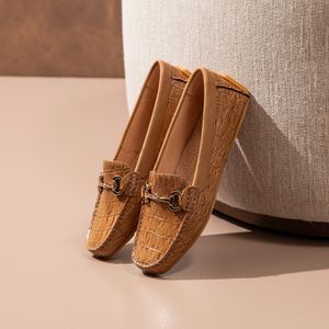 Mocassim Feminino Florença Em Couro Croco Tan Save... - SAVELLI CALÇADOS