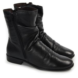 Bota Perlatto Feminina em couro Preto Cano Médio - ZOCCOLETTE