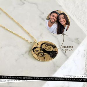 Colar Medalha G Personalizada Folheado em Ouro 18k