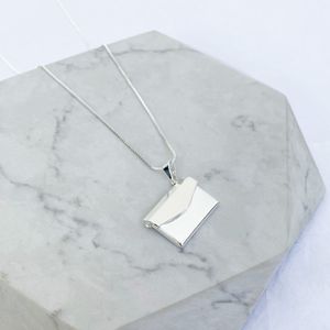 Colar Relicário Carta Personalizado Folheado em Prata 925