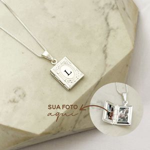 Colar Relicário Livro Personalizado com Foto Banhado a Prata 925