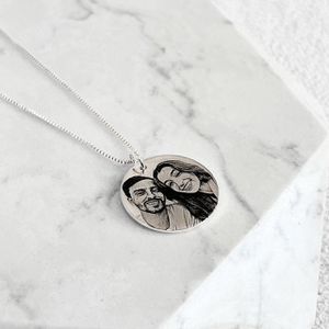 Colar Medalha G Personalizada Folheado em Prata 925