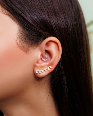 Brinco Ear Cuff Zicônia Dourado - Tarcia Carine Semi Jóias & Acessórios