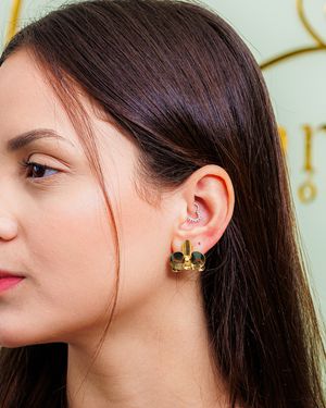 Brinco Orquídea Dourado - Tarcia Carine Semi Jóias & Acessórios