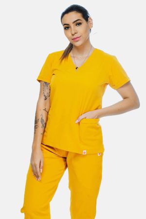 Blusa Mostarda Em Gabardine Premium Scrub - Use Anny