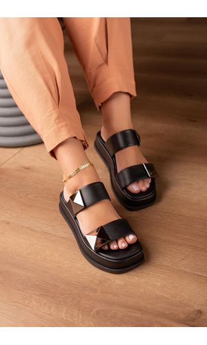 SANDÁLIA FLATFORM MAX PIRÂMIDE 5 CM_ 160 - PRETO -... - Cordélia Store