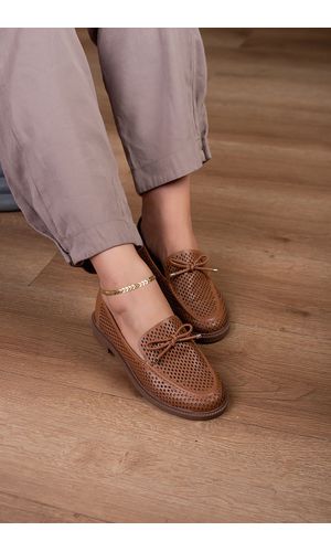 Mocassim Furos Laço em Couro_324- Caramelo - 324- ... - Cordélia Store