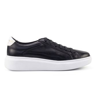 Ttenis feminino em couro na cor preto com solado branco e confortavel