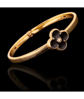 Bracelete Trevo Zamac Dourado Resina Preta - MANTOAN LOJA