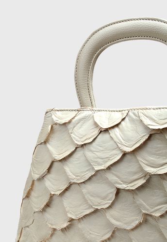 Bolsa Iara Off white Pirarucu