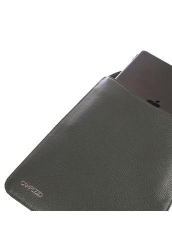 Case Gates Carbono