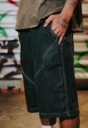 Bermuda Cutouts Washed - Make Peace