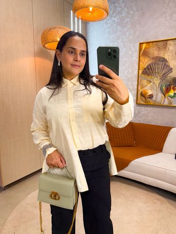 Camisa Bebel Amarela Manteiga - 4005 - Rebeca Azevedo