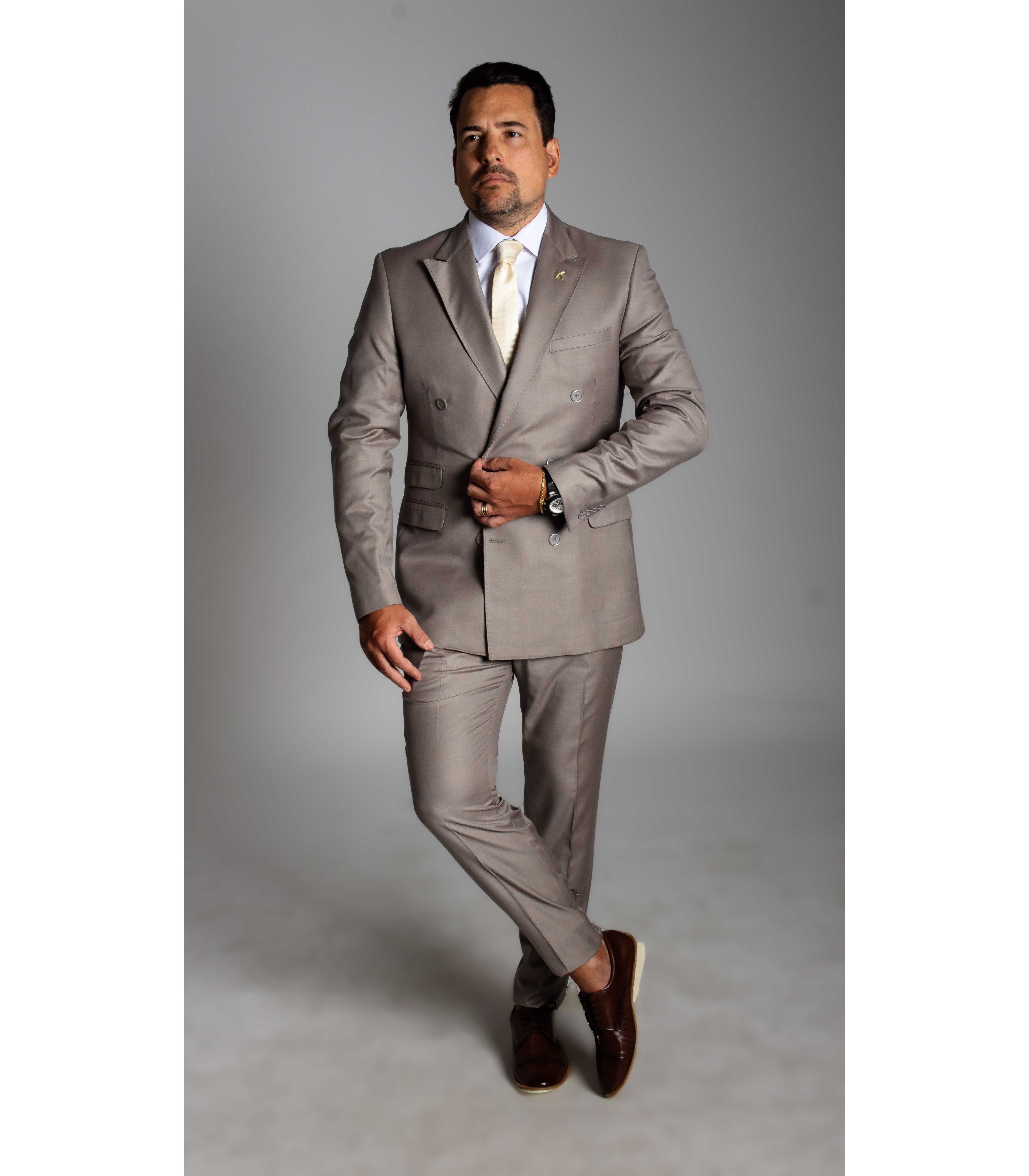 Costume Caqui Slim Transpassado em Lã Fria 100 Fios - Coleção Virtuos King Ternos