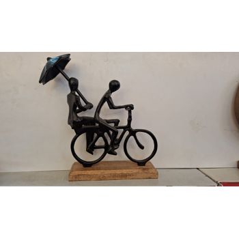 ESCULTURA CASAL BIKER PRETA ALUMÍNIO / MADEIRA - FLUZÃO CONSTRUÇÃO