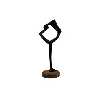 ESCULTURA YOGA PRETA MADEIRA/ALUMÍNIO - FLUZÃO CONSTRUÇÃO