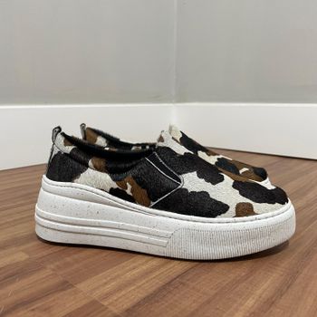 Slip On Rihanna - Pelo Vaca - B581 - Outlet Banana Rosa
