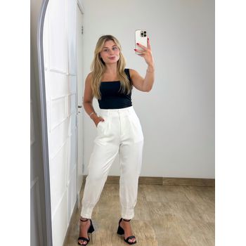 Calça Cenoura Alfaiataria Off White