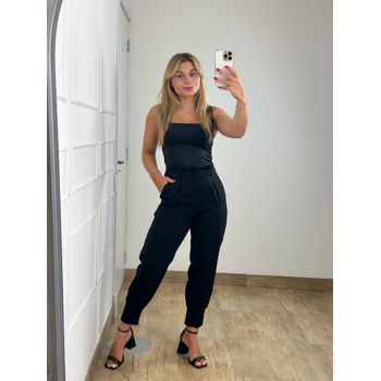 Calça Cenoura Alfaiataria Preta