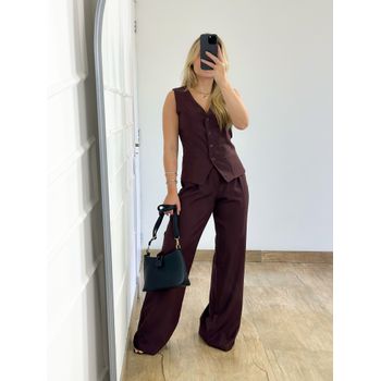 Conjunto Alfaiataria Calça e Colete Bordô