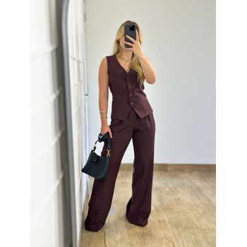 Conjunto Alfaiataria Calça e Colete Bordô