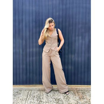 Conjunto Alfaiataria Calça e Colete Bege