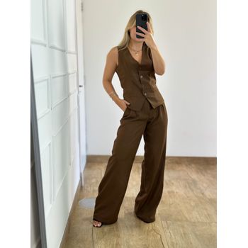 Conjunto Alfaiataria Calça e Colete Marrom