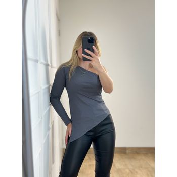 Blusa Assimétrica Chumbo