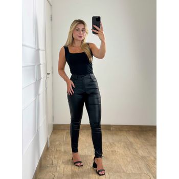 Calça Courino Resinada Preta