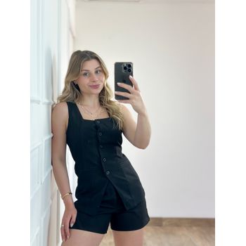 Conjunto Alfaiataria Short e Colete Preto
