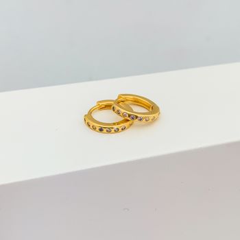Argola Click Com Pontos De Luz Banhada A Ouro 18k ... - Roanne Jóias