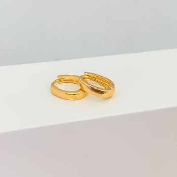 Argola Click Oval Lisa Banhada a Ouro 18k - 101183... - Roanne Jóias