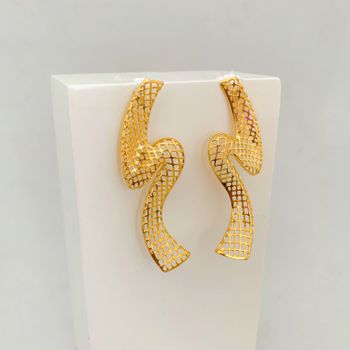 Brinco em S Rendado Banhado a Ouro 18k - 101183179 - Roanne Jóias