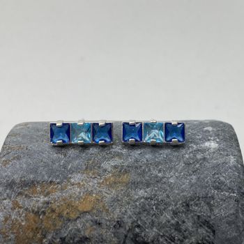 Brinco Três Quadrados Azul Escuro e Claro Prata 92... - Roanne Jóias