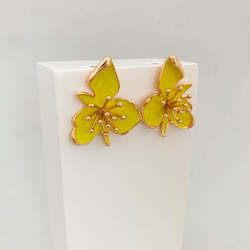 Brinco Flor Resinado Banhado a Ouro 18k - 106311 - Roanne Jóias